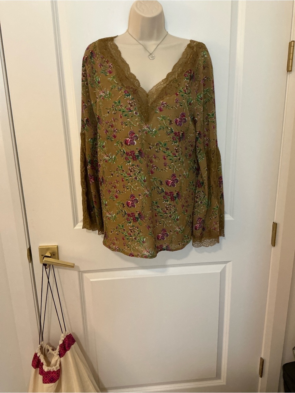 entro Olive-Tone Floral Lace V-Neck Blouse